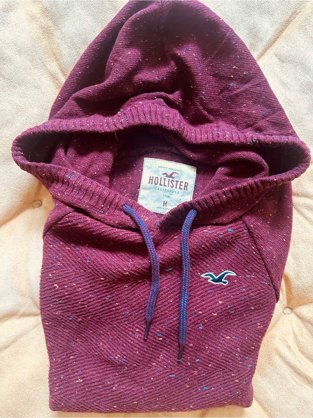 Hollister Men’s Burgundy  Hoodie with Speckle Knit